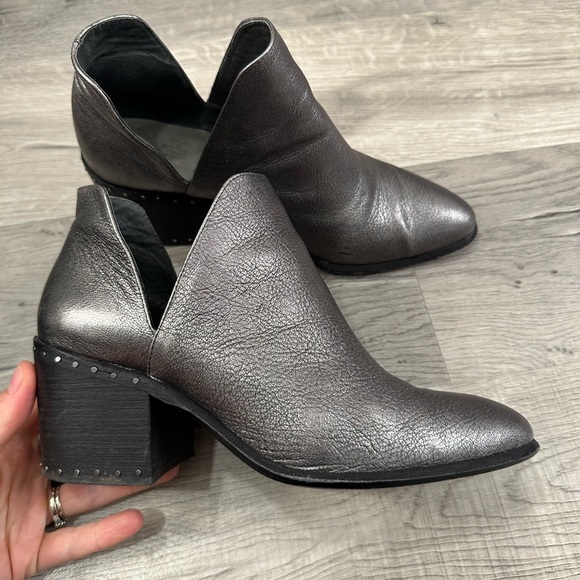 Vince Camuto Shoes - Vince Camuto ankle boots dark silver size 10